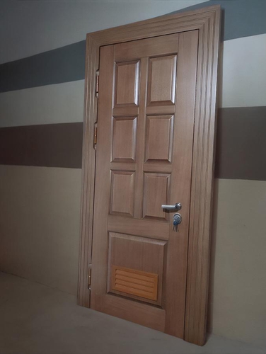 Дверь с вентиляцией Дверь с вентиляцией