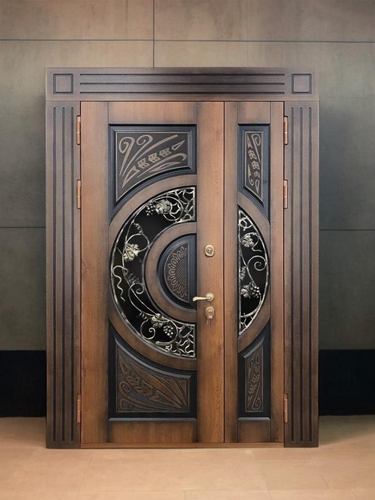 Полуторная с фигурными стеклами Полуторная с фигурными стеклами