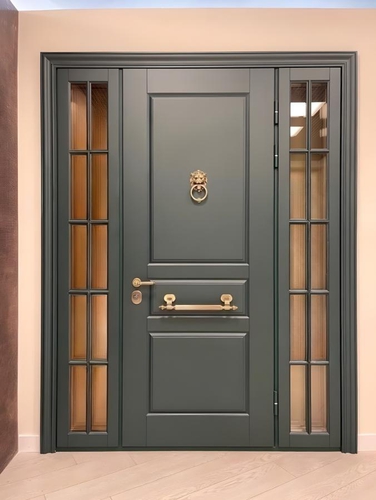 Дверь со стеклами по бокам Дверь со стеклами по бокам