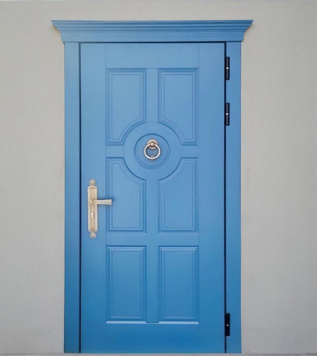 Дверь синего цвета с кольцом Дверь синего цвета с кольцом