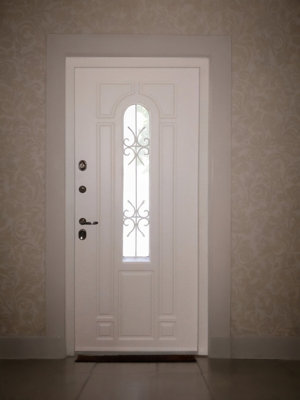 Белая с узким окном Белая с узким окном