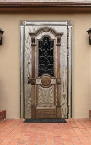 С резным декором С резным декором