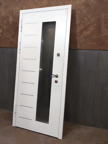 Со стеклом и молдингами Со стеклом и молдингами